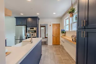 81 Linden Rd, Melrose, MA 02176 - Photo 15