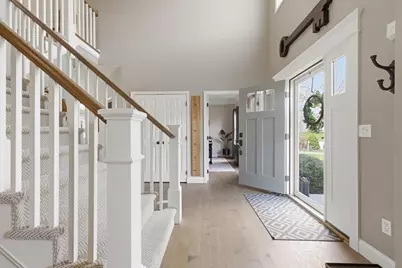 24 Winthrop Dr, Franklin, MA 02038 - Photo 3