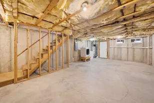 5239 N Main St, Fall River, MA 02720 - Photo 21