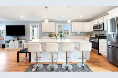 1005 Auburn St #B3, Whitman, MA 02382 - Photo 5