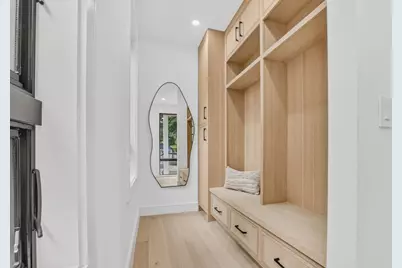 24 Newell St, Cambridge, MA 02140 - Photo 3