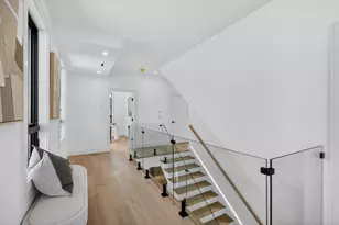 24 Newell St, Cambridge, MA 02140 - Photo 13