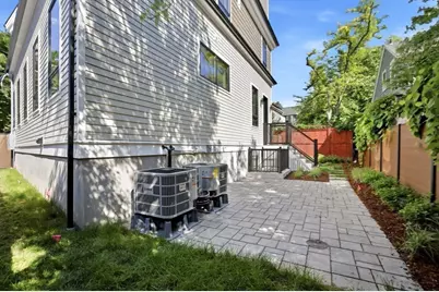 24 Newell St, Cambridge, MA 02140 - Photo 23