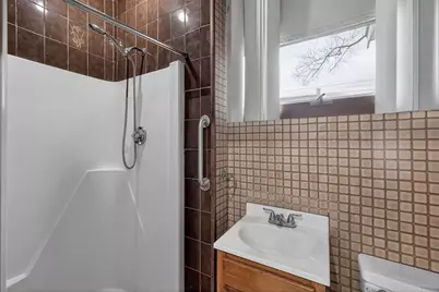 7 Liberty St, Framingham, MA 01702 - Photo 27