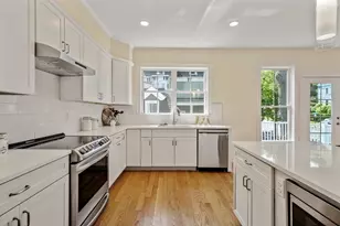 68 Chestnut St, Newton, MA 02465 - Photo 5
