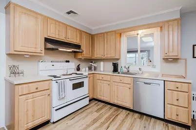 554 Madison Street, Fall River, MA 02720 - Photo 5
