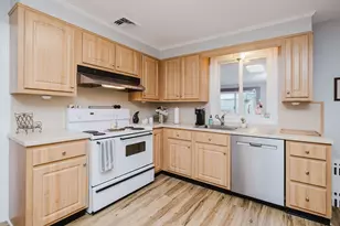 554 Madison St, Fall River, MA 02720 - Photo 5