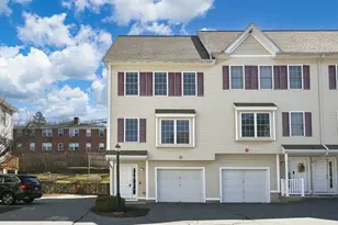 15 Alton St, Lowell, MA 01852 - Photo 1