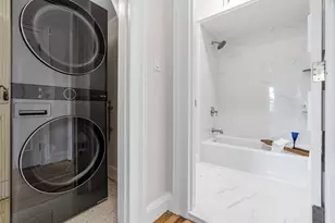 273 Commonwealth Ave, Boston, MA 02116 - Photo 17