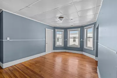 1819 Pleasant St #3, Fall River, MA 02723 - Photo 9