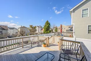 138 Sprague St, Fall River, MA 02724 - Photo 5