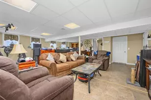 138 Sprague St, Fall River, MA 02724 - Photo 19