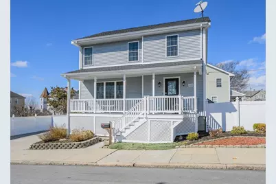 138 Sprague St, Fall River, MA 02724 - Photo 3