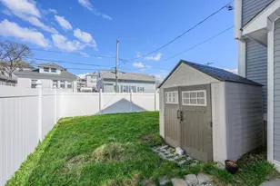 138 Sprague St, Fall River, MA 02724 - Photo 27