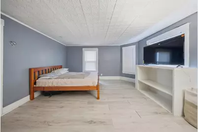 70 Pleasant St, Lowell, MA 01852 - Photo 9