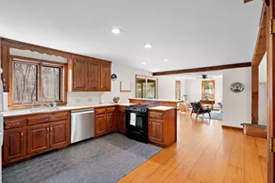 212 Taylor Rd, Stow, MA 01775 - Photo 9