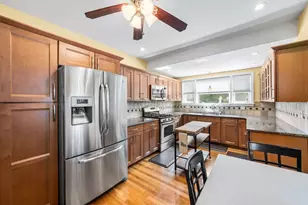 55 Trull St, Somerville, MA 02143 - Photo 3