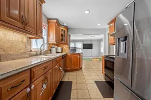 41 Dellwood Rd, Worcester, MA 01602 - Photo 9