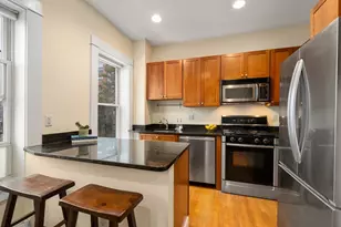 32 Yarmouth St, Boston, MA 02116 - Photo 5