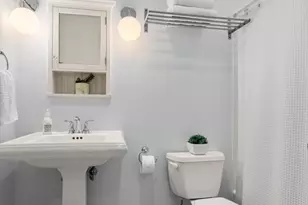 32 Yarmouth St, Boston, MA 02116 - Photo 11