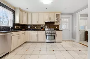 122 Elmer Rd, Boston, MA 02124 - Photo 7