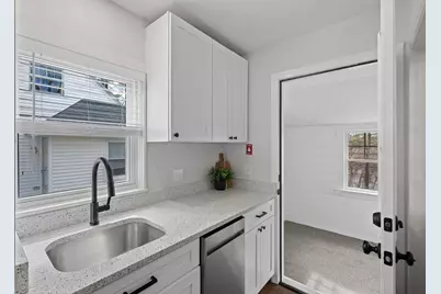 22 Shirley Ln, Shrewsbury, MA 01545 - Photo 7