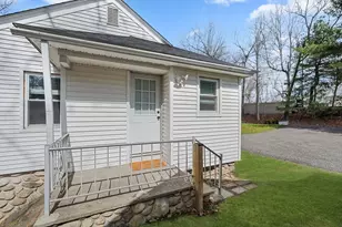 24 Shirley Ln, Shrewsbury, MA 01545 - Photo 3