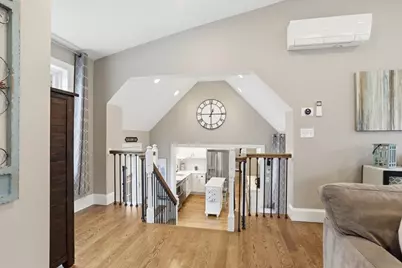 206 Russell St, Woburn, MA 01801 - Photo 9