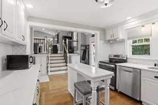 206 Russell St, Woburn, MA 01801 - Photo 11