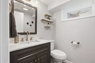 206 Russell St, Woburn, MA 01801 - Photo 31