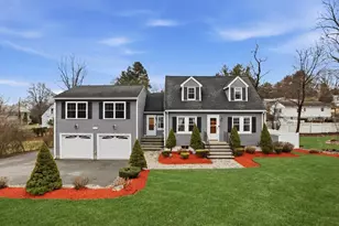 206 Russell St, Woburn, MA 01801 - Photo 1