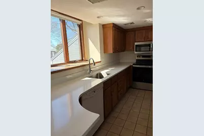 98 Rockland Street #3, Swampscott, MA 01907 - Photo 5