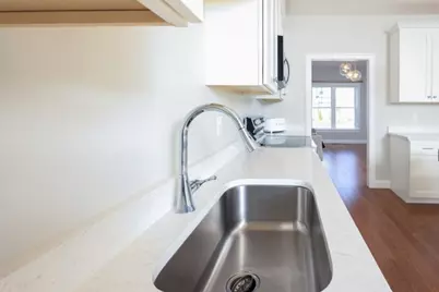 31 Lilac Ave, Bellingham, MA 02019 - Photo 5