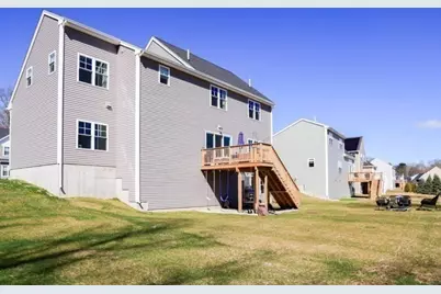 31 Lilac Ave, Bellingham, MA 02019 - Photo 35