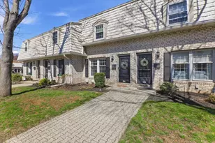 102 Corey Colonial, Agawam, MA 01001 - Photo 3