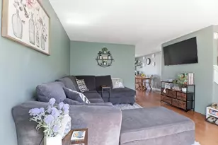 102 Corey Colonial, Agawam, MA 01001 - Photo 7