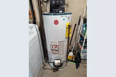 26 Hayre St, Westfield, MA 01085 - Photo 25