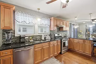 70 Norman St, Springfield, MA 01104 - Photo 7