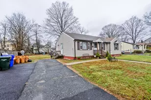 93 Pendleton Ave, Springfield, MA 01109 - Photo 3