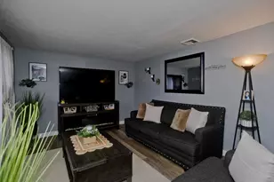 93 Pendleton Ave, Springfield, MA 01109 - Photo 7