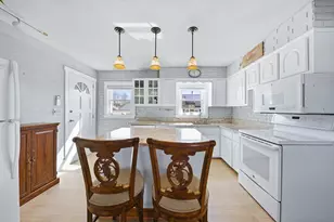 52 Worthen St, Swansea, MA 02777 - Photo 7