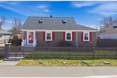 52 Worthen St, Swansea, MA 02777 - Photo 1