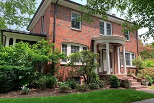 108 Crowninshield, Brookline, MA 02446 - Photo 3