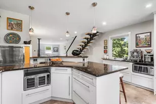 409 Haverhill St, Reading, MA 01867 - Photo 11