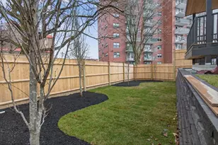 16 Hamlet St, Somerville, MA 02143 - Photo 31