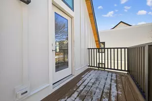 16 Hamlet St, Somerville, MA 02143 - Photo 29