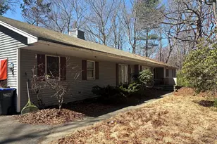 12 Hancock St, Plainville, MA 02762 - Photo 1