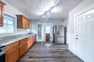 18 Ellsworth St, Worcester, MA 01610 - Photo 3