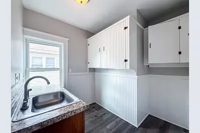 18 Ellsworth St #3, Worcester, MA 01610 - Photo 5