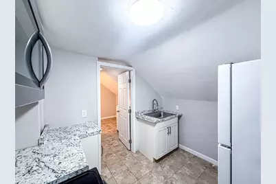 18 Ellsworth St #4, Worcester, MA 01610 - Photo 3